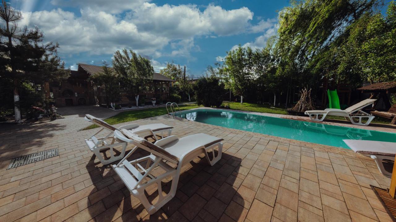 Casuta De Sub Deal - Ciubar Si Piscina Villa Măgura Exteriör bild