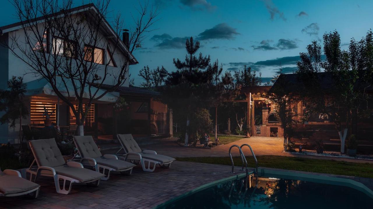 Casuta De Sub Deal - Ciubar Si Piscina Villa Măgura Exteriör bild